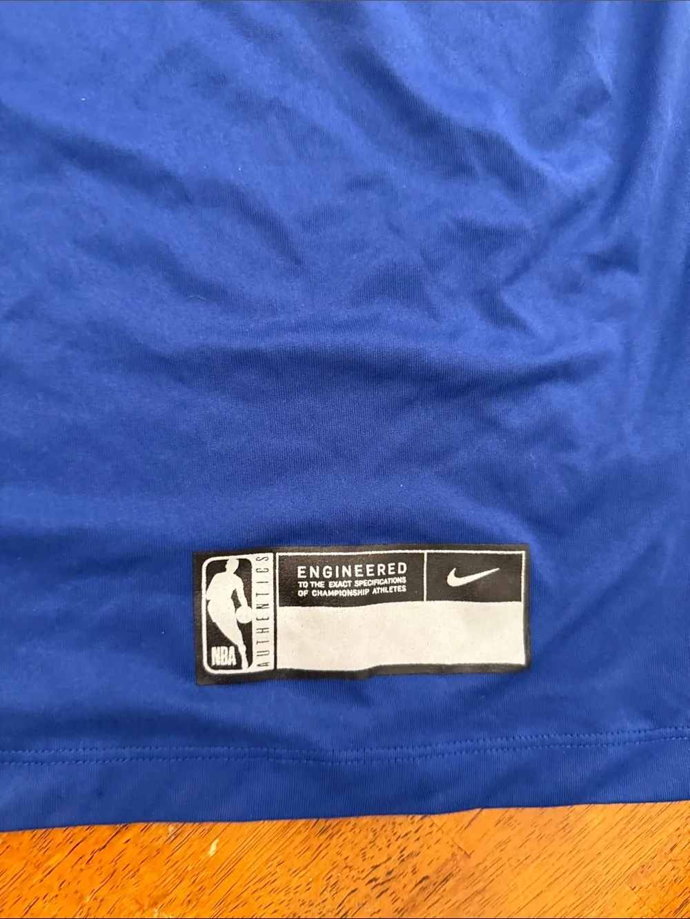 Nike Blue 'Win for the Boroughs' Knicks Playoffs T-Shirt xxl